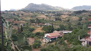 Casa di paese in Via Molino
