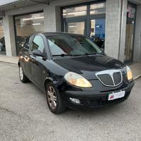 Lancia Ypsilon 1.2 benzina Neopatentati
