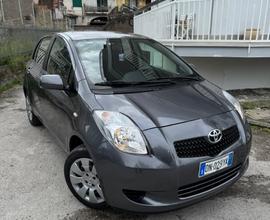 Toyota yaris 1.0 benzina 5 porte