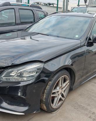 Mercedes classe E 220 CDI W 213 sw per ricambi (2A