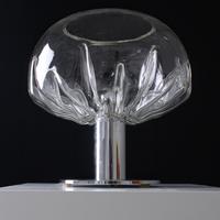 Lampada tavolo disegnata da Toni zuccheri