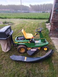 trattorino tagliaerba John Deere 