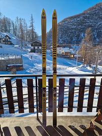 Sci d’epoca Völkl Renn Tiger anni ’70 – Carbon-Fas