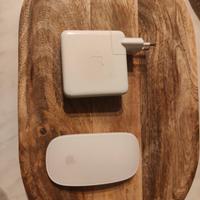 magic mouse e alimentatore apple