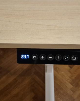 Sanding desk regolabile
