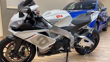 Aprilia RSV4 1000cc V4
