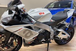 Aprilia RSV4 1000cc V4