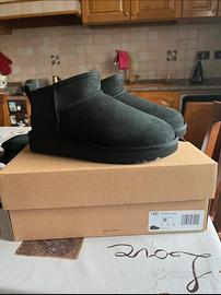 Ugg ultra mini neri numero 36
