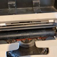 Macchina da scrivere