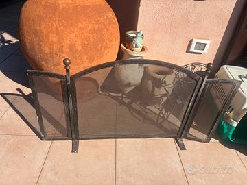 Parafuoco in ferro battuto