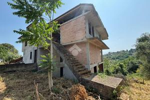 PORZIONE DI QUADRIFAMILIARE A MORLUPO