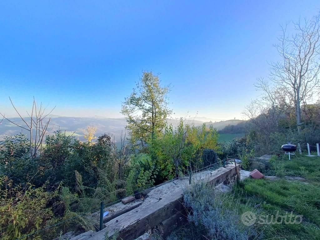 Rustico / Casale di 300 m² con box auto a Casina - Vista 3