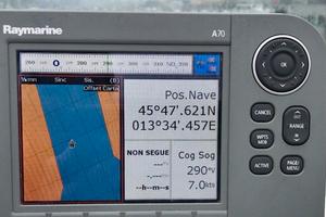 Raymarine A70 GPS