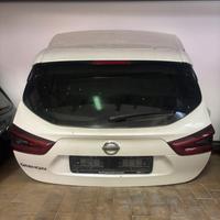 Sportellone nissan qashqai