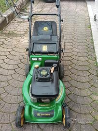 taglia erba John Deere 