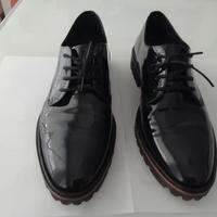 Scarpe in vernice