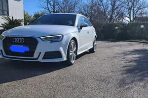 Audi A3 1.5 g-tron S-tronic 131 CV