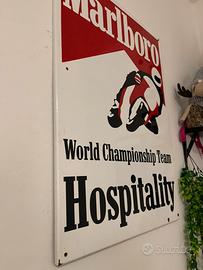 INSEGNA IN METALLO MALBORO D’EPOCA