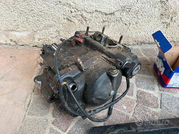 Ricambi e blocco cagiva elefant 125 aletta rossa