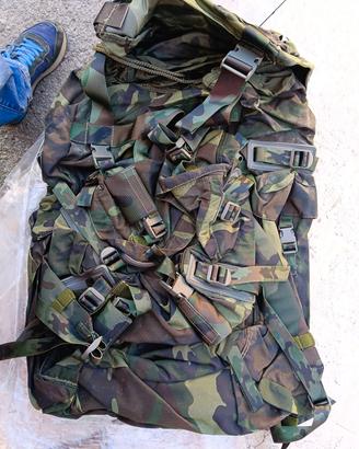 zaino a sacco completo di zainetto separabile