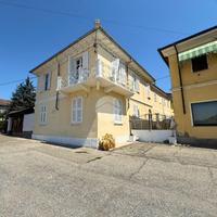 CASA SEMINDIPENDENTE A STROPPIANA