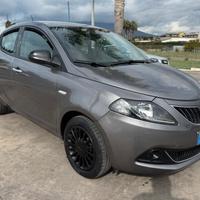 Lancia Y Gold 1.0 FireFly 70cv S&S Hybrid 2021