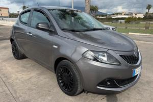 Lancia Y Gold 1.0 FireFly 70cv S&S Hybrid 2021