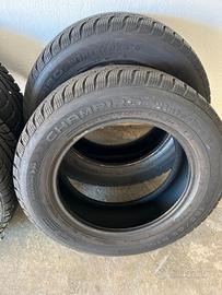 4 pneumatici invernali seminuovi