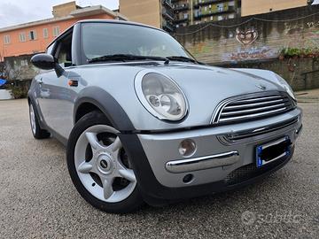 Mini 1.6 16V Cooper anno 2004