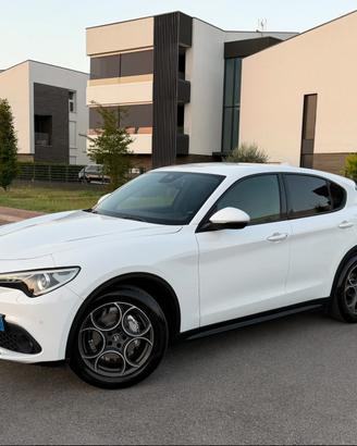 Alfa Romeo Stelvio 2.2 190cv Q4 Sport-Tech