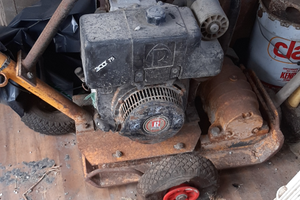 Costipatore batti terra asfalto motore lombardini