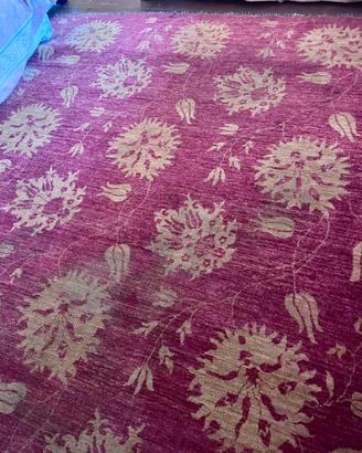 Grande tappeto rosso bordeaux