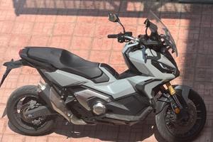 Honda x adv