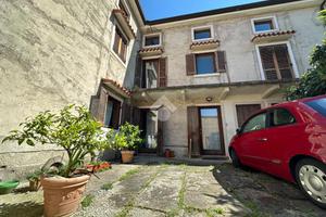 4 LOCALI A TRIESTE