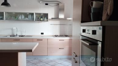 Cucina componibile Record elettrodomestici + isola