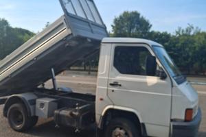 Nissan trade 100  ribaltabile trilaterale