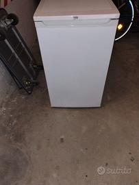 BEKO FS166020 Congelatore verticale