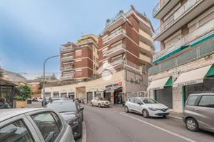 3 LOCALI A ROMA