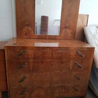 Armadio con cassetto e specchio