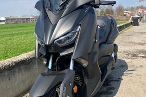 Yamaha X-Max 125