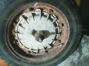 mozzo anteriore con cerchio  per lambretta anni 60