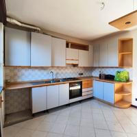 Cucina in legno completa + mobili coordinati