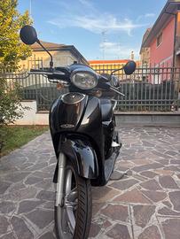 aprilia Scarabeo 100