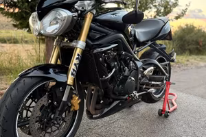 Triumph street triple 675 2012