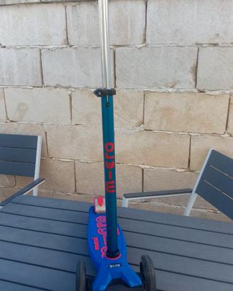 Monopattino Maxi Micro a tre ruote