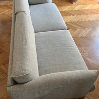 Divano Lejde grigio chiaro