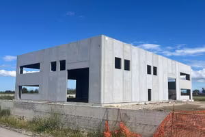 Immobile di 500 m² con 4 locali a Frignano