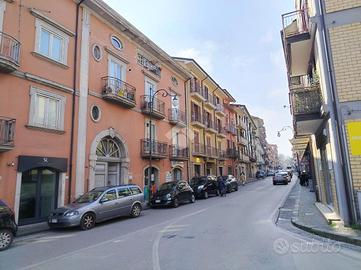 NEGOZIO A ATRIPALDA