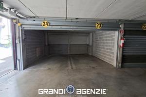 Prestigioso garage doppio in Centro Storico