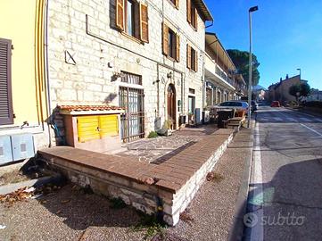 2 LOCALI A GUBBIO